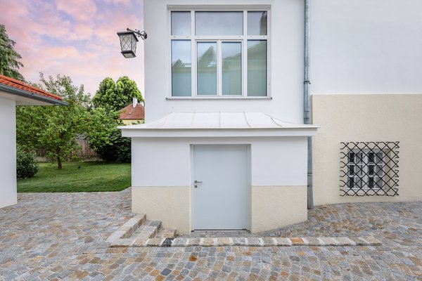 Weiße Villa