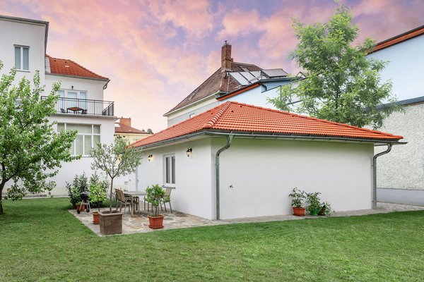 Weiße Villa